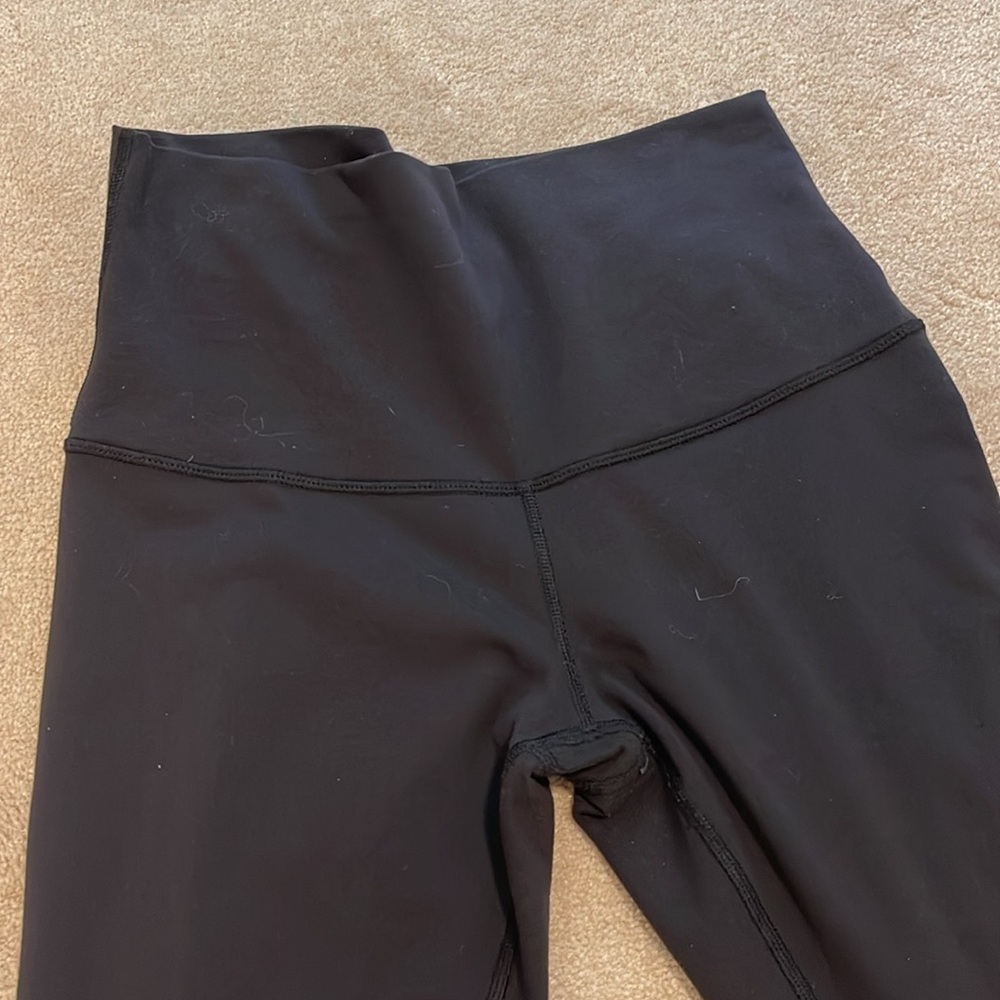 Lululemon Size 8 Black Cropped Basic Leggings - image 3